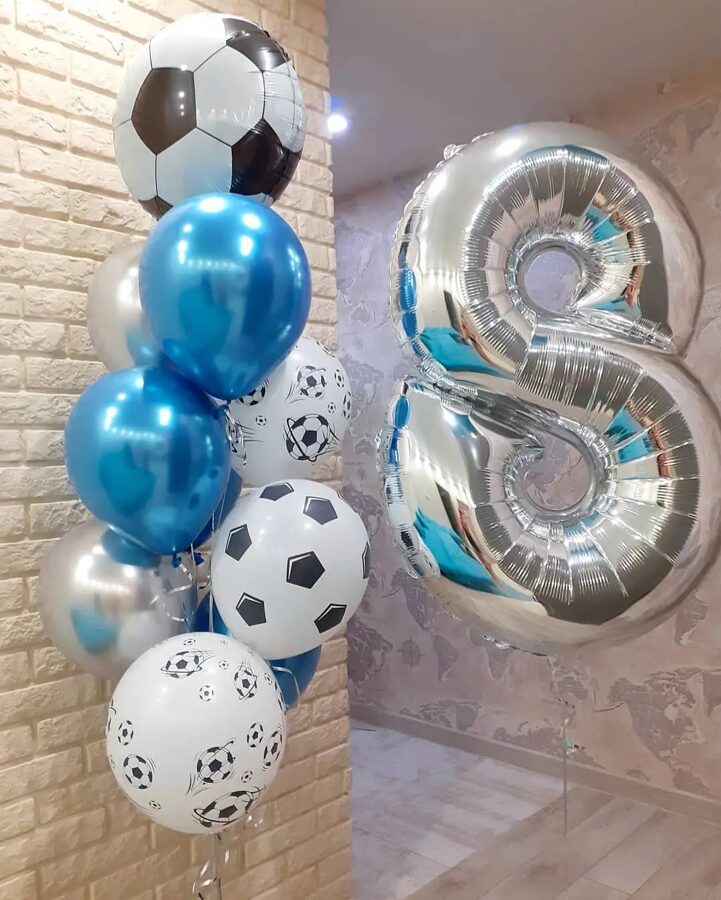 N-87 Hēlija balonu kompozīcija "Balonu pušķis ar futbol bumbu un cipars".