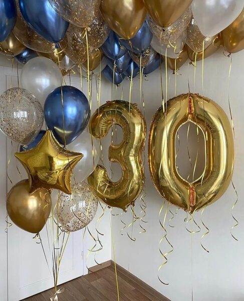 N-60 Hēlija balonu kompozīcija "Cipari, balonu pušķis un 40 baloni zem griestiem".