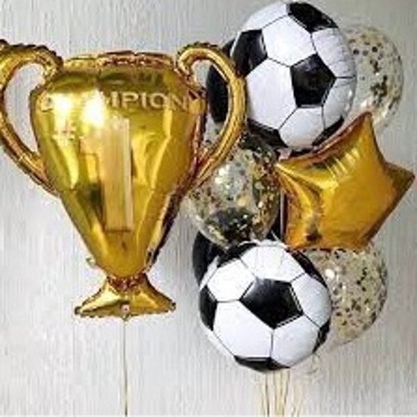 N-89 Hēlija balonu kompozīcija "Balonu pušķis ar futbol bumbam un kauss".