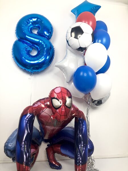 Hēlija balonu kompozīcija "Cipars un balonu pušķis ar futbolbumbam un stavošais Spiderman".