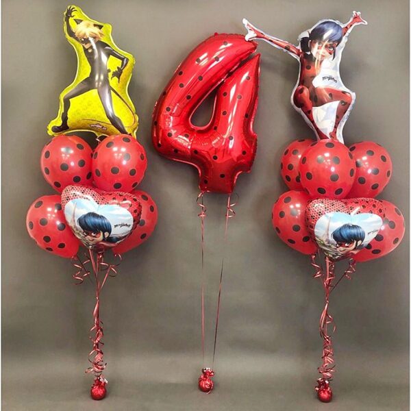 Hēlija balonu kompozīcija "Brīnummarīte un Super Kaķis un cipars" Lady Bug un Super Cat.